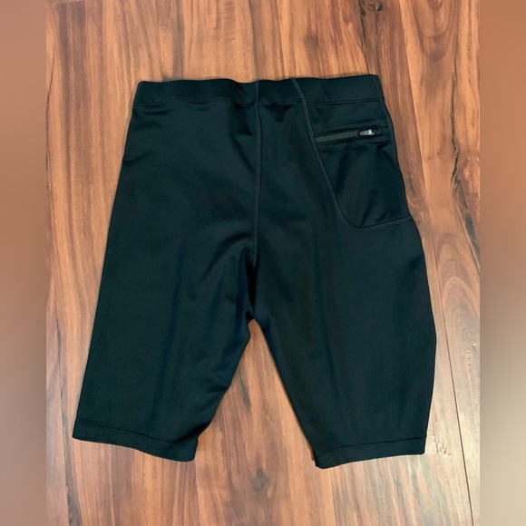 NIKE DRI-FIT TIGHT ATHLETIC SHORTS. ELASTIC WAISTBAND. FIT LIKE A GLOVE. - Picture 2 of 2